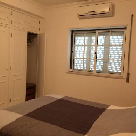 Appartement Near The Center - Two Bedroom With Balcony *
