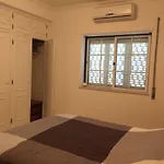 公寓 Near The Center - Two Bedroom With Balcony *