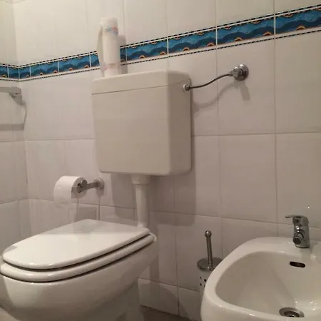 Apartment Near The Center - Two Bedroom With Balcony
